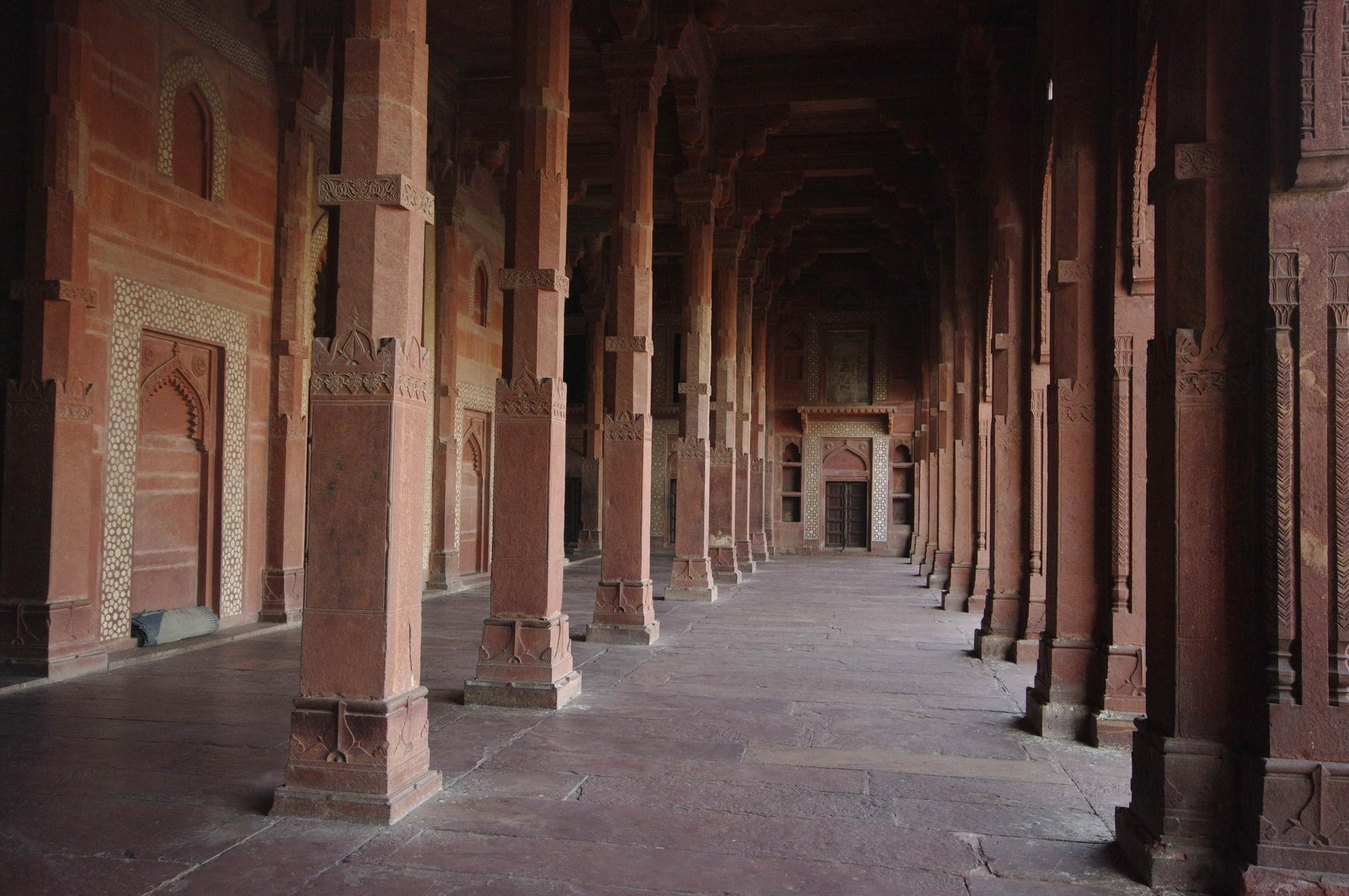 Split Mosque Islam’s Sunni Shia Split | Islam’s Sunni Shia Split | Zwemer Center for ...